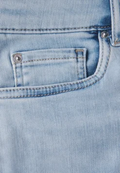 Casual fit denim shorts