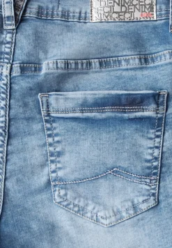 Casual fit denim shorts