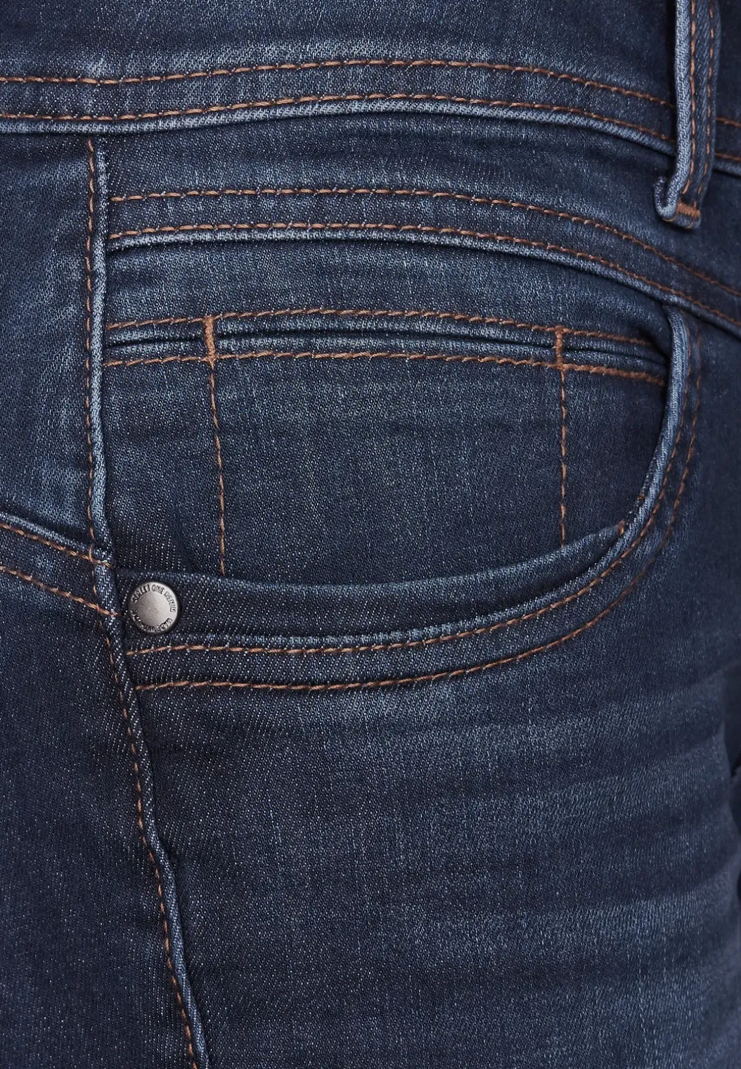 Casual fit jeans