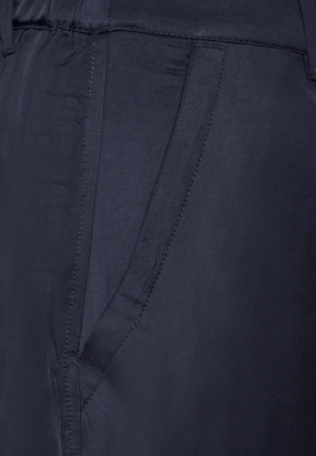 Casual fit satijnen broek