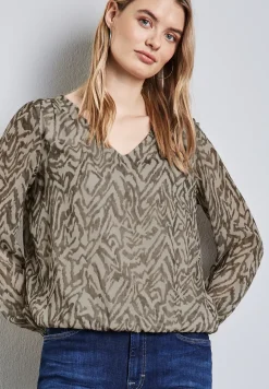 Chiffon blouse met rimpels