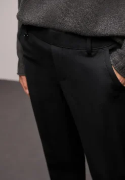 Chino met banddetail