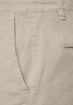 Chino met elastische tailleband