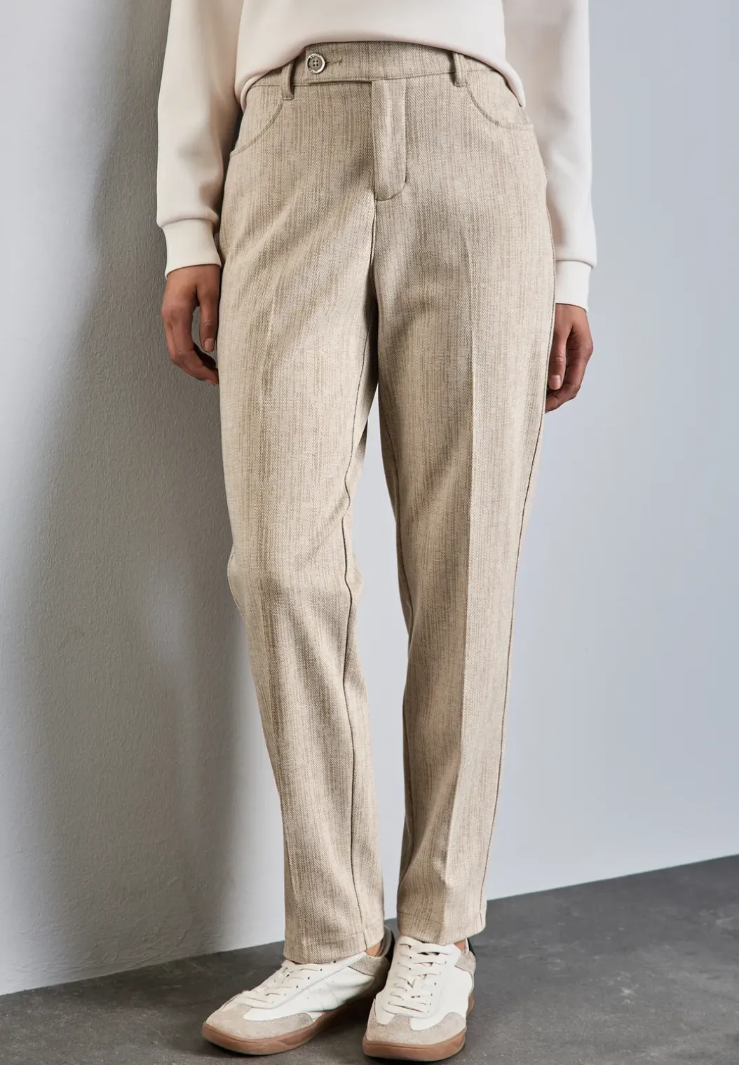 Chino met knoopdetail