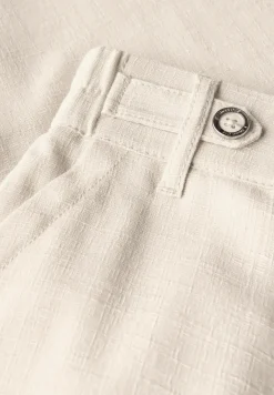 Chino met knoopdetail