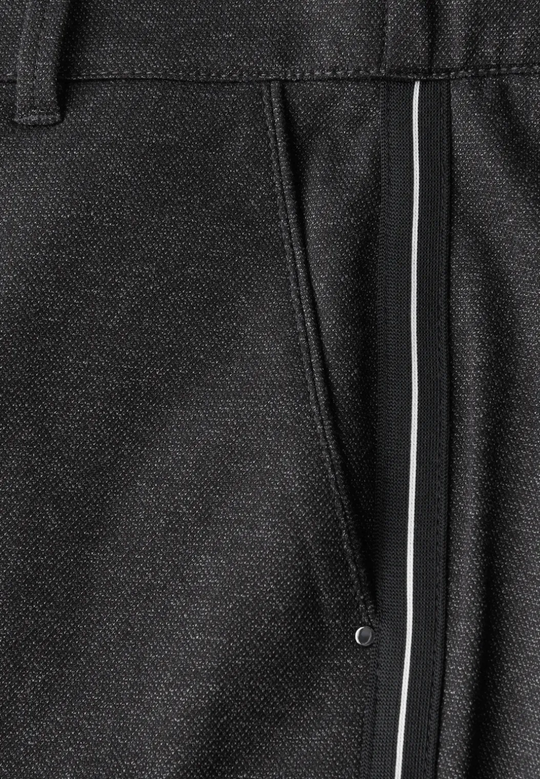 Chino met tapedetails