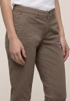 Chino's met Slim Legs, gemaakt van een lyocell-mix