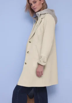 Coat met inlegwerk