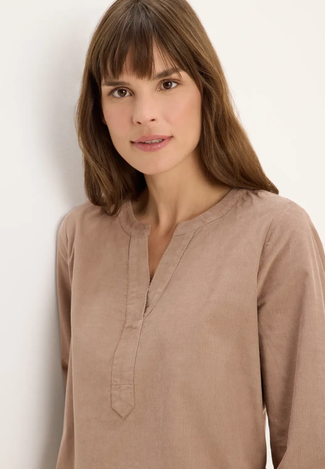 Corduroy blouse met gespleten hals