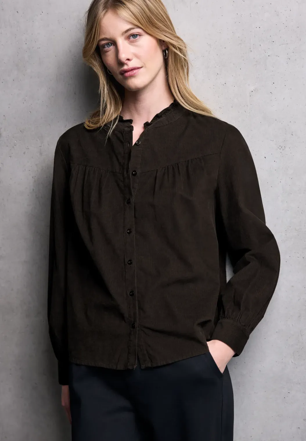 Corduroy blouse met ruches