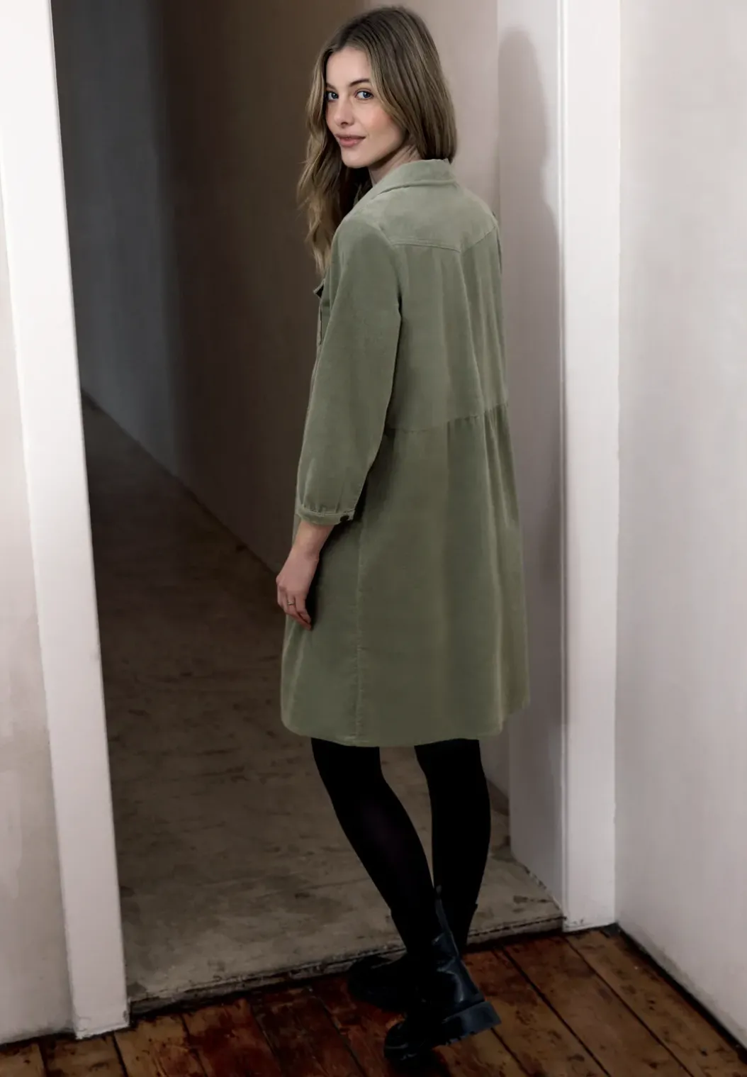Corduroy jurk met volant