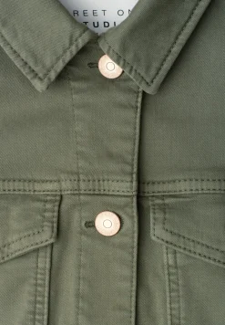 Cropped spijkerjasje met knopen