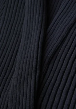 Cutline Vest