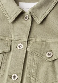 Denim jack in een gekleurde denim look
