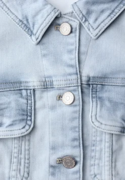 Denim jack met borstzakken en knopen
