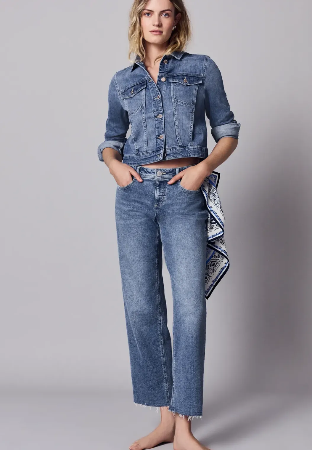 Denim jack met knopen en rugprint