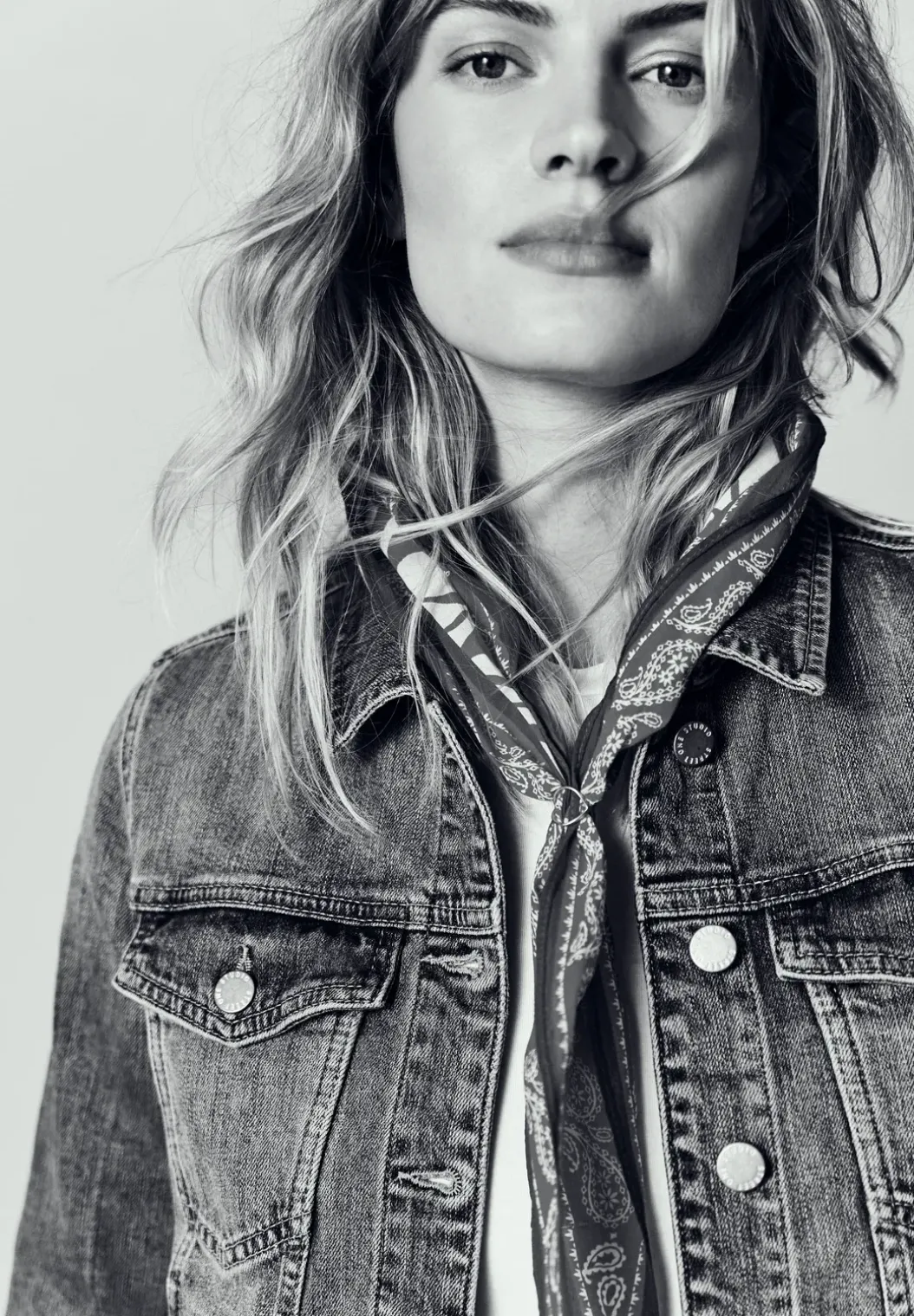 Denim jack met knopen en rugprint