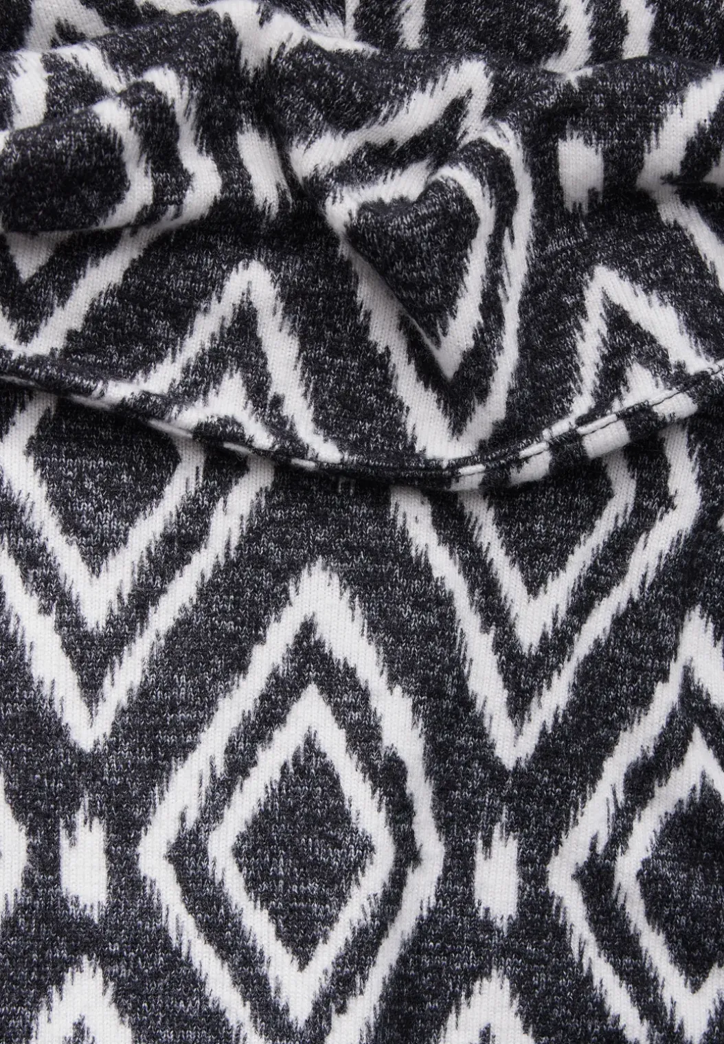 Fluffy shirt met print