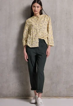 Gedessineerde blouse