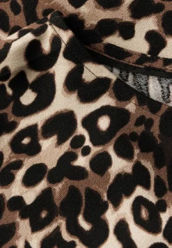 Gedessineerde blouse