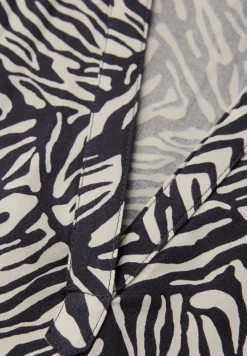 Gedessineerde blouse