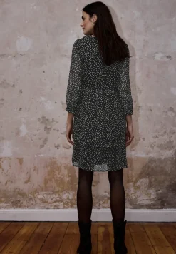 Gedessineerde chiffon jurk