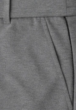 Gemêleerde chino met band