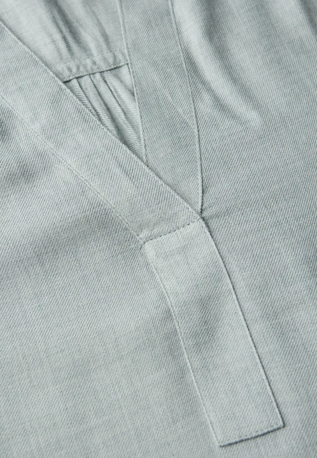 Gemêleerde tuniek met gespleten hals