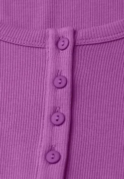 Geribd overhemd met knoopdetail