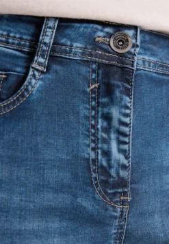 High Waist Slim Legs jeans in Slim Fit