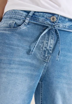 High Waist straight leg jeans met Loose Fit
