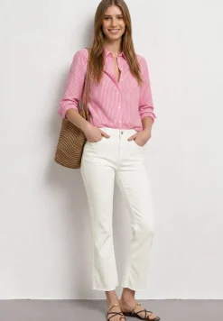 High Waist jeans met uitlopende pijpen in Slim Fit