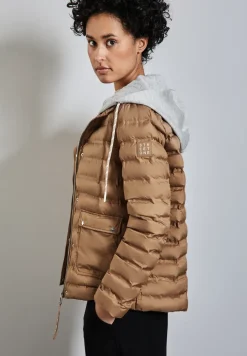 Jacke mit abnehmbarer Kapuze