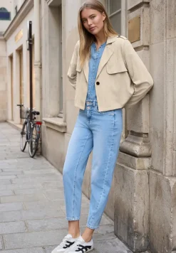 Jas in trench look