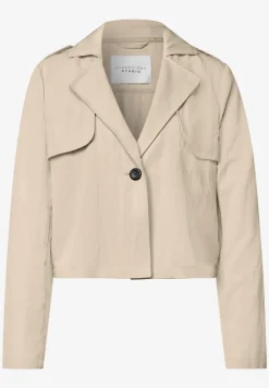 Jas in trench look