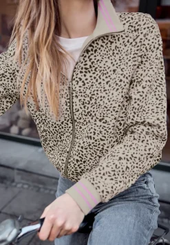 Jas met leopatroon
