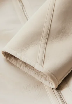 Jas met wol look details