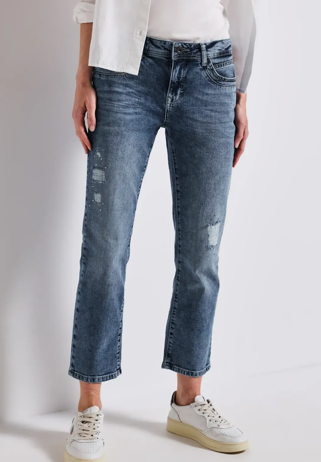 Jeans met destroyed details