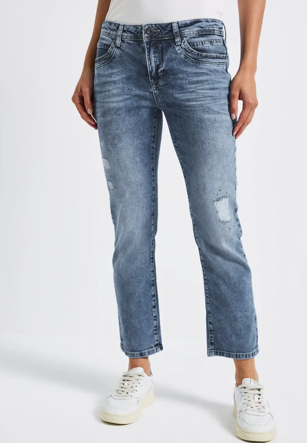 Jeans met destroyed details