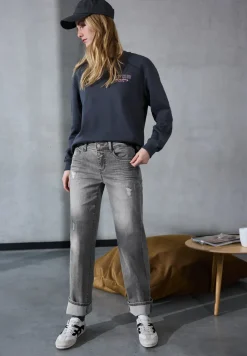 Jeans met destroyed details