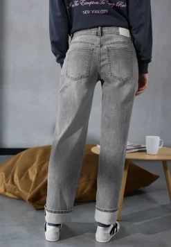 Jeans met destroyed details