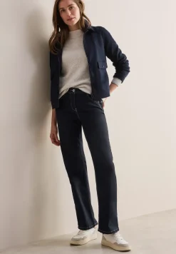Jeans met gespoelde wassing