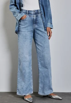 Jeans met wijde pijpen