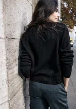 Jumper met klinknagels