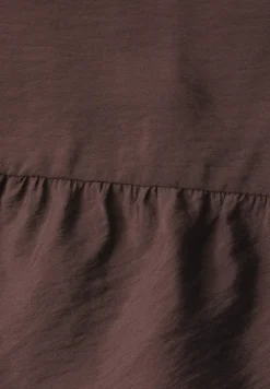 Knielange jurk met volant detail