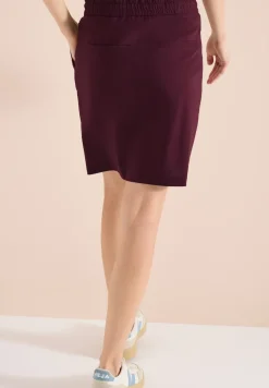 Knielange rok met streepdetail