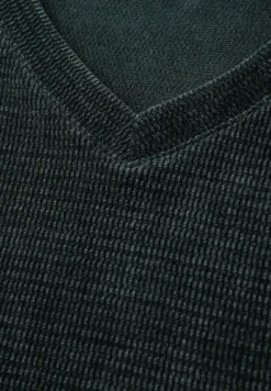 Knus shirt met V-hals