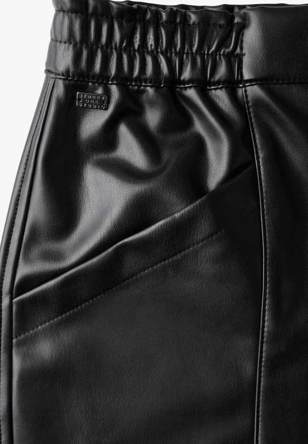 Korte broek van paperbag