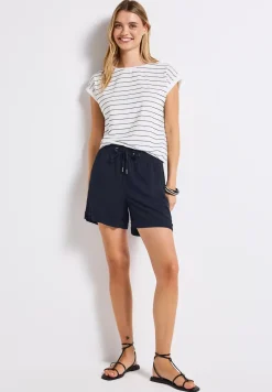 Korte broek van paperbag