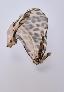 Lange sjaal met leopatroon